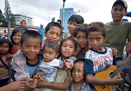 Hasil gambar untuk Anak-Anak Miskin