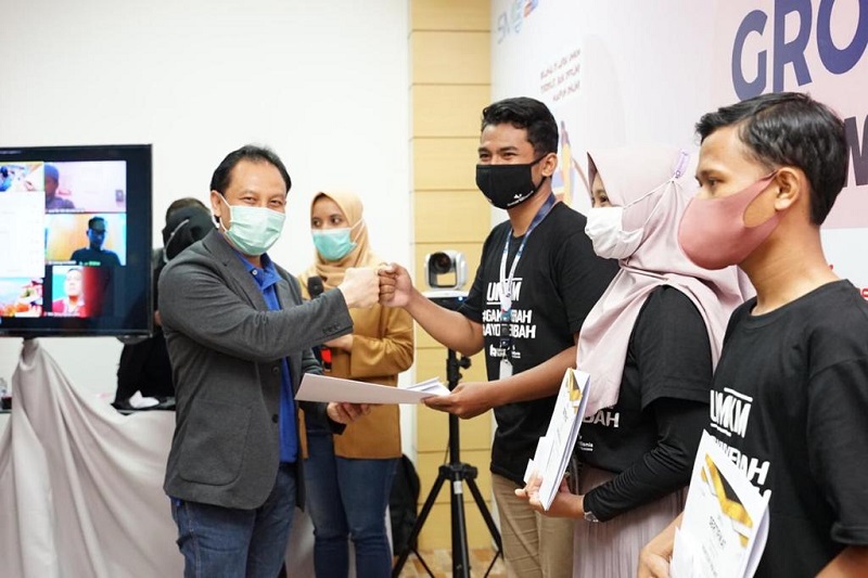 advertorial - Wisuda Kelas Mentoring UMKM Pekalongan Telkom Dukung Wirausaha Milenial Guna Percepat Pertumbuhan Ekonomi Mikro