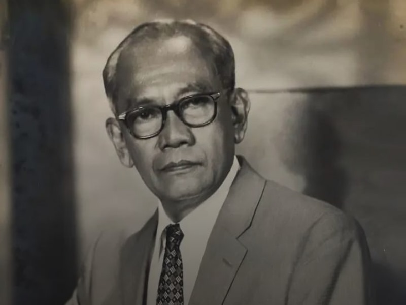 Namanya Soeprapto. Ia menjabat pada 1950-an, saat Kejaksaan masih di bawah Menteri Kehakiman. 