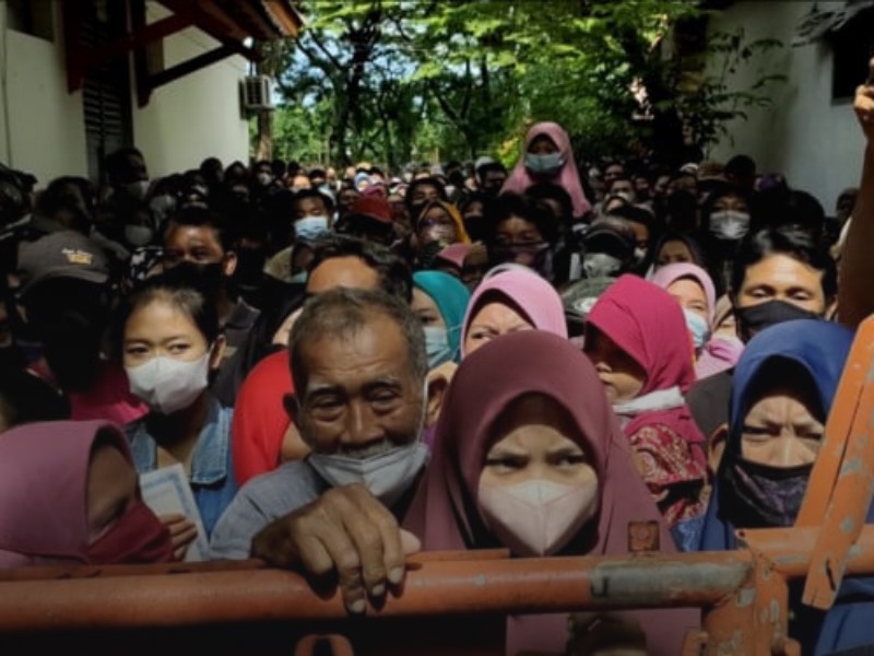 Hingga kini penyaluran bansos belum juga membaik.