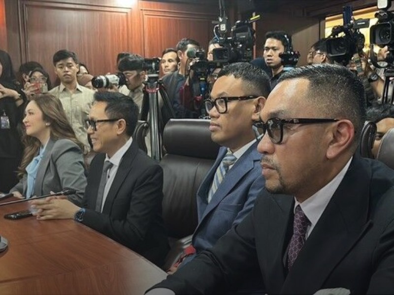 Sidang kode etik Mahkamah Kehormatan Dewan pada lima anggota DPR.