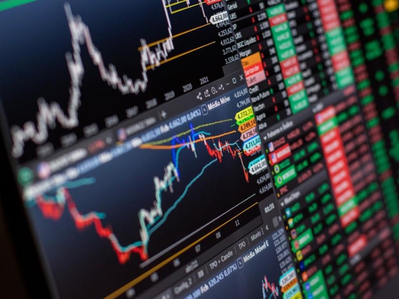 Ilustrasi grafik di pasar saham.