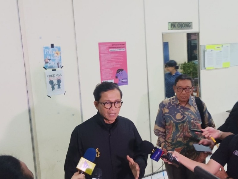 Rekening donasi warga Pati untuk aksi damai di DPR RI mendadak diblokir Bank Mandiri, diduga tanpa dasar hukum yang sah. 