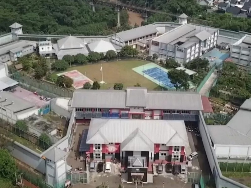 Sidak Ombudsman di Lapas Cibinong bongkar klaster hunian mewah mirip apartemen, lengkap gym dan simulator golf, dihuni terpidana korupsi timah Ahmad Albani & Hasan Tjhie—sementara nama Ferdy Sambo ikut terseret meski membantah.