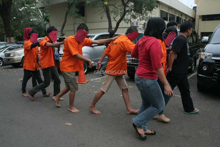 Hukum Mati Pelaku Kekerasan Seksual pada Anak